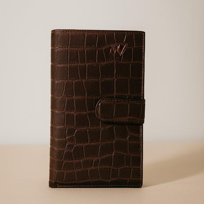 Women's Leather Wallet with Texture Feature in Green Color