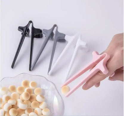 Finger chopsticks - view 2