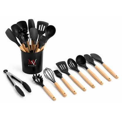 Black utensil set detail